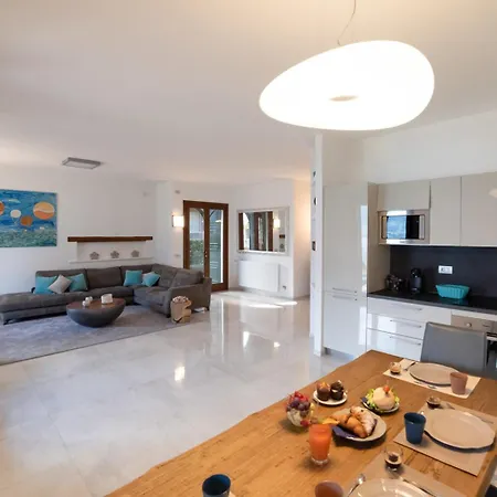 빌라 Vittoria With Private Heated Pool & Shared Sauna - Bellagio Village *