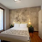 Willa Vittoria With Private Heated Pool & Shared Sauna - Bellagio Village *