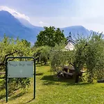 Willa Vittoria With Private Heated Pool & Shared Sauna - Bellagio Village Oliveto Lario