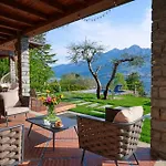 Willa Vittoria With Private Heated Pool & Shared Sauna - Bellagio Village *