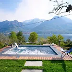 Willa Vittoria With Private Heated Pool & Shared Sauna - Bellagio Village