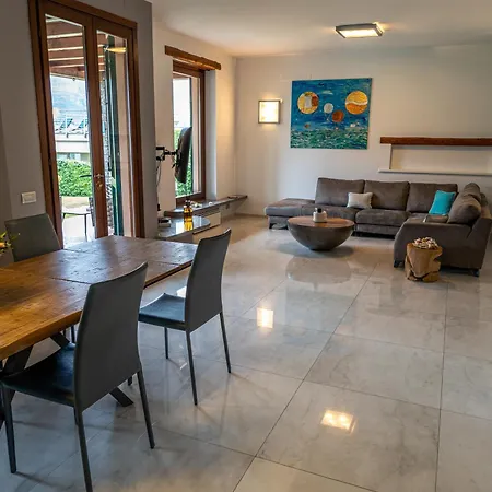 Willa Vittoria With Private Heated Pool & Shared Sauna - Bellagio Village Oliveto Lario