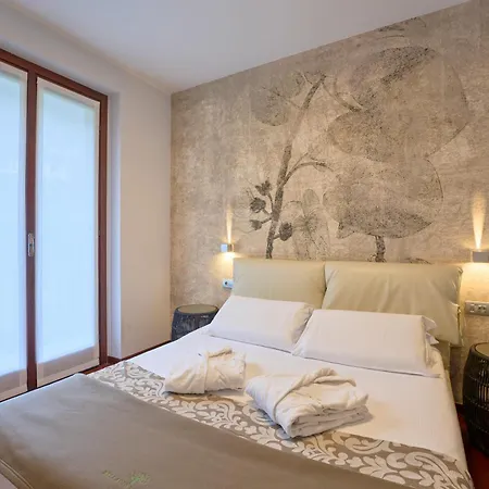 Vittoria With Private Heated Pool & Shared Sauna - Bellagio Village Villa Oliveto Lario